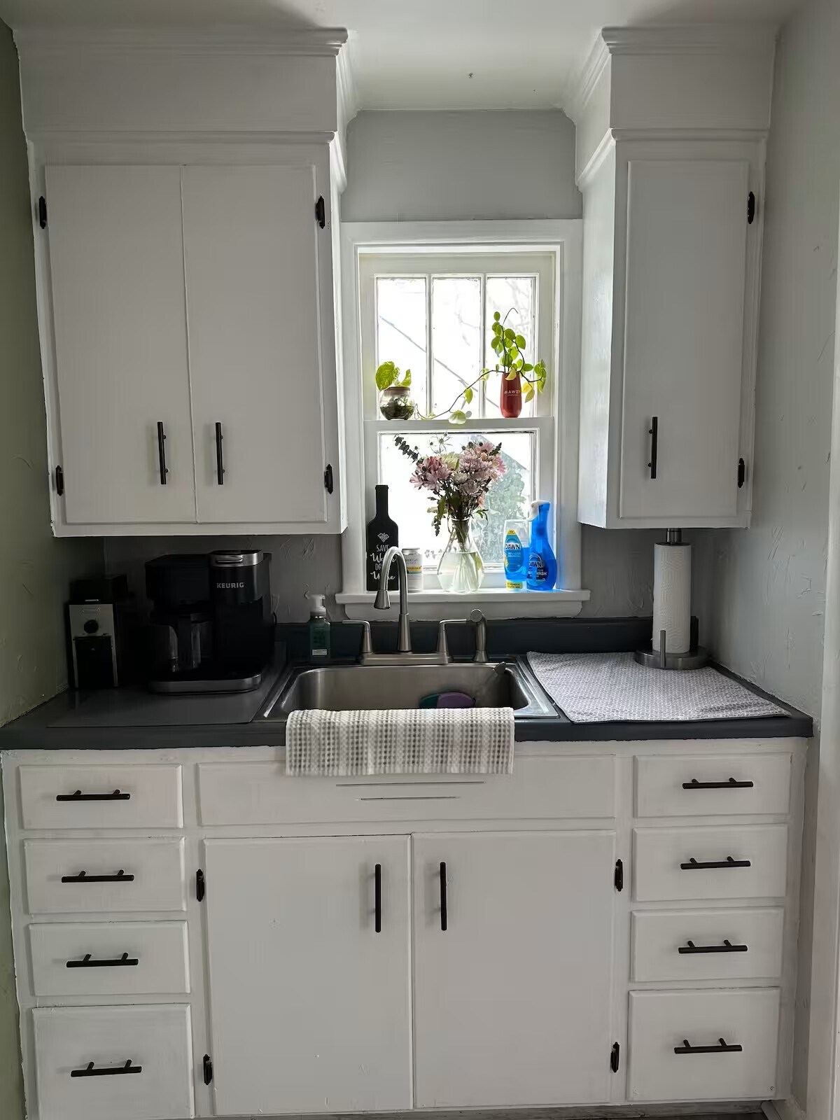 Building Photo - 211 S Oak St