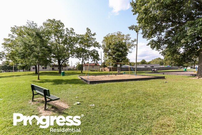 Building Photo - 4770 Sullivant Ave