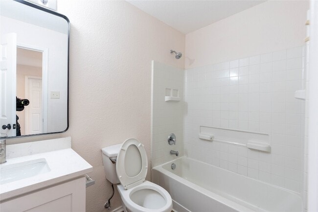 Building Photo - 14108 Silkwood Dr