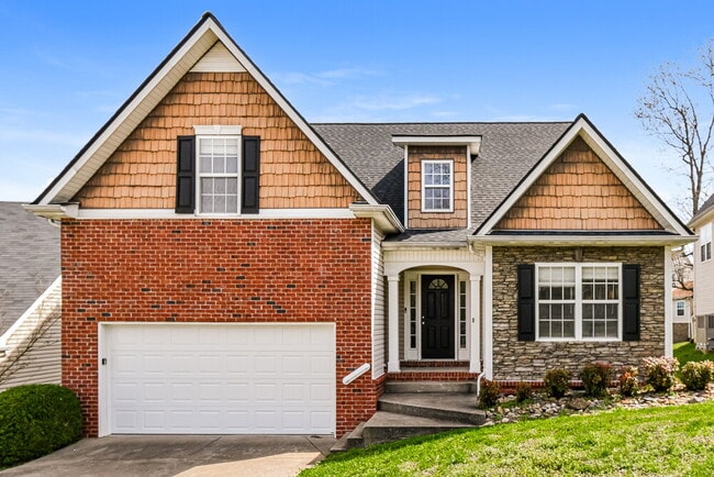 Building Photo - 4008 Pineorchard Pl