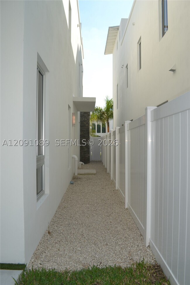 Building Photo - 8241 NW 34th St