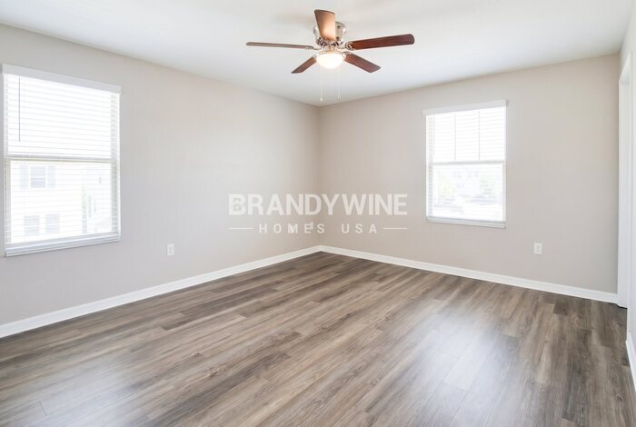 Building Photo - 5640 Marbella Dr