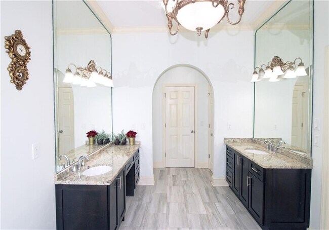 Building Photo - 7775 Tintern Trce