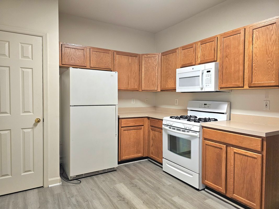 Building Photo - 2512 Willow Leaf Ct