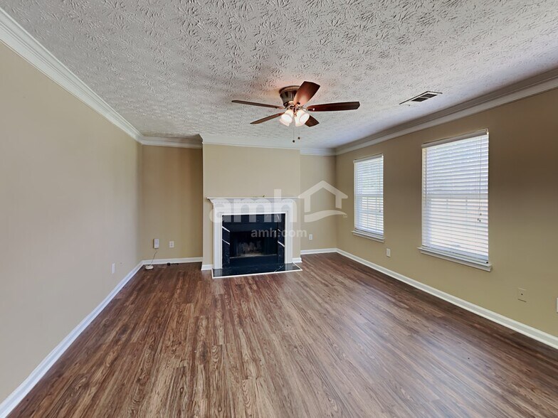 Building Photo - 1394 Ivey Pointe Dr SE