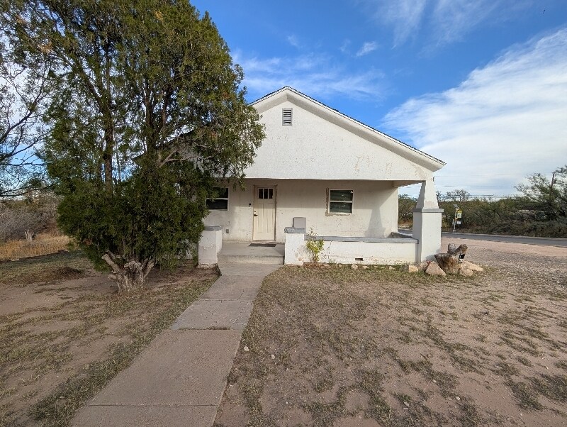 Building Photo - 511 Goliad St