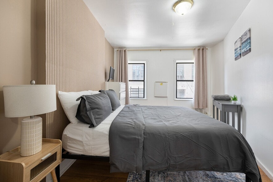 Building Photo - 338 9th Ave