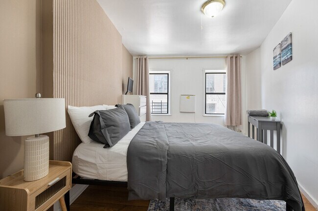 Building Photo - 338 9th Ave