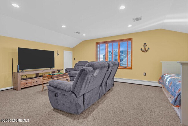 Building Photo - 826 Forepeak Dr