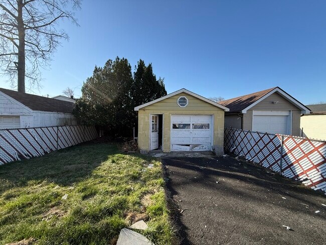 Building Photo - 520 Purce St