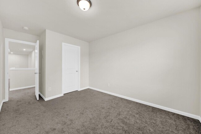 Building Photo - Lovely 3 Bed 3.5 Bath Townhome in Indian L...