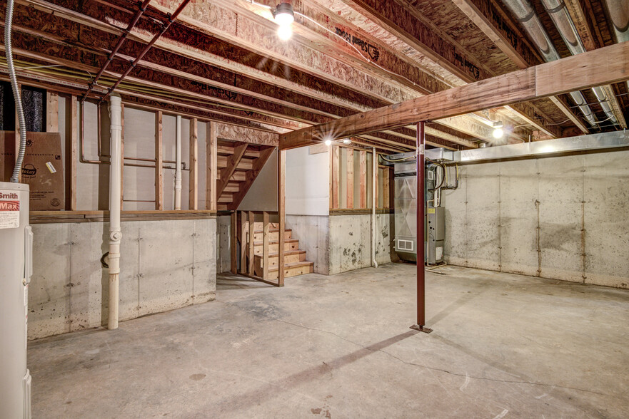 Building Photo - 1130 Weatherridge Rd