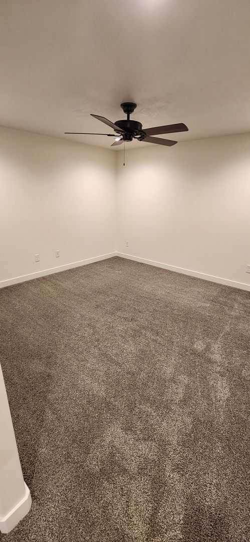 Building Photo - Herriman 6 Bedroom Home!!