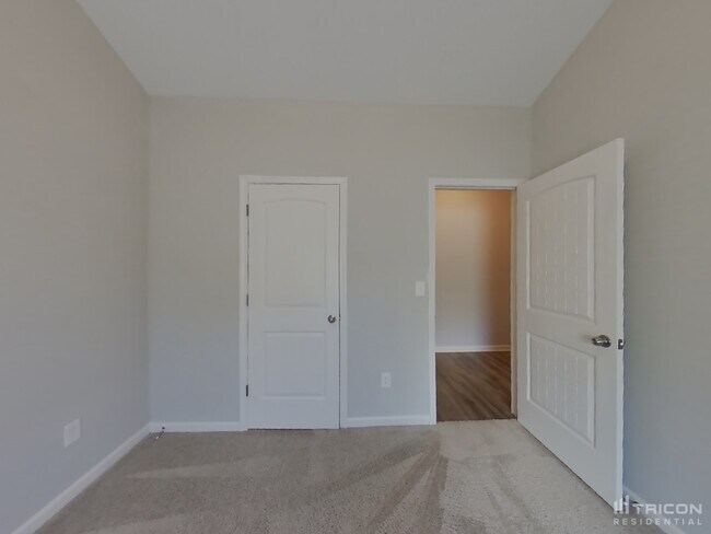 Building Photo - 252 Oaken Bucket Dr