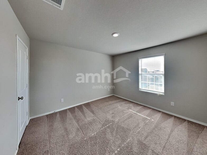 Building Photo - 10515 Varmus Dr