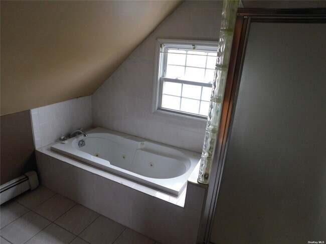 Building Photo - 360 Woodland Dr