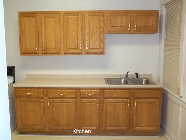 Primary Photo - 411 W Dutton St