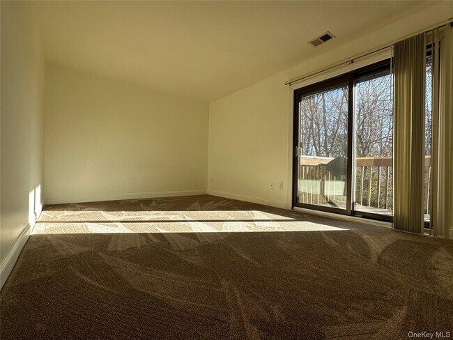 Building Photo - 67 Bailey Ct