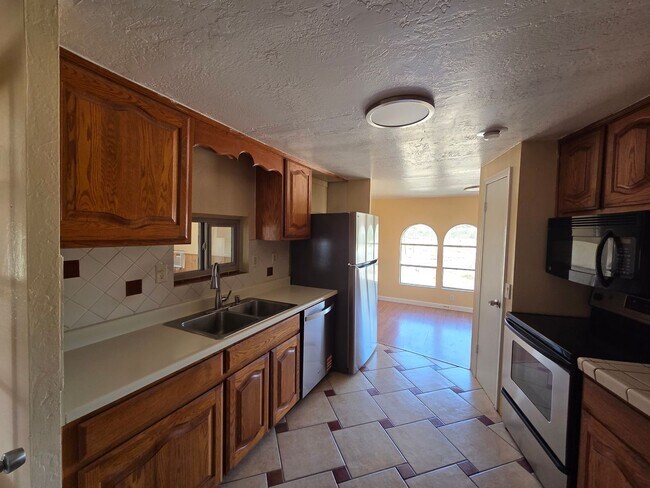 Building Photo - Queen Creek 3 bed / 2 bath on just under 5 Acres! No HOA!