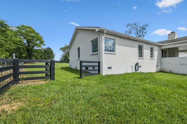 Building Photo - 9021 Lane Rd