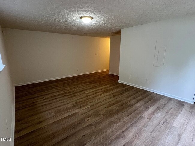 Building Photo - 5412 Suda Dr