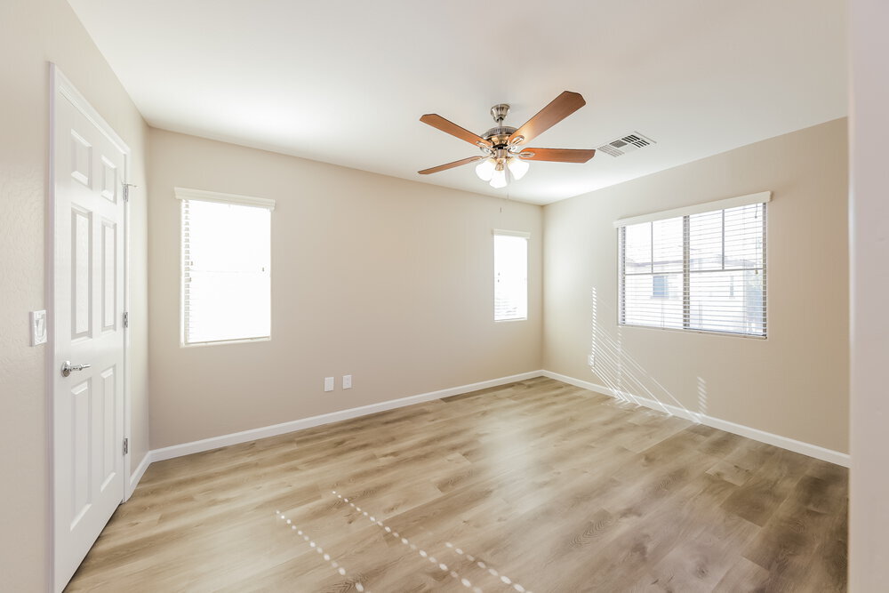 Building Photo - 10239 W Via Del Sol