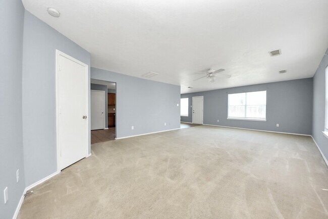 Building Photo - 14423 Hillard Green Ln