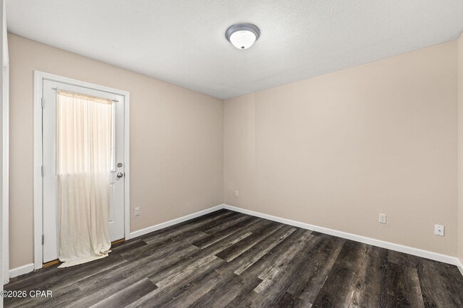 Building Photo - 2716 Oak Hammock Dr