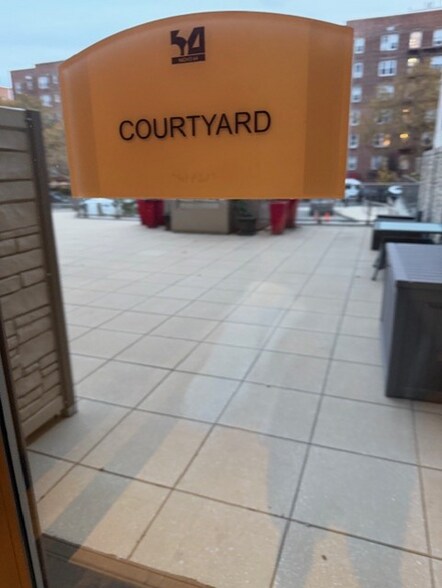 Building Photo - 64-05 Yellowstone Blvd