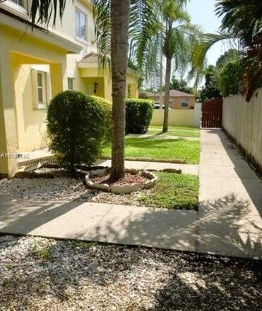 Building Photo - 19504 SW 103rd Ct