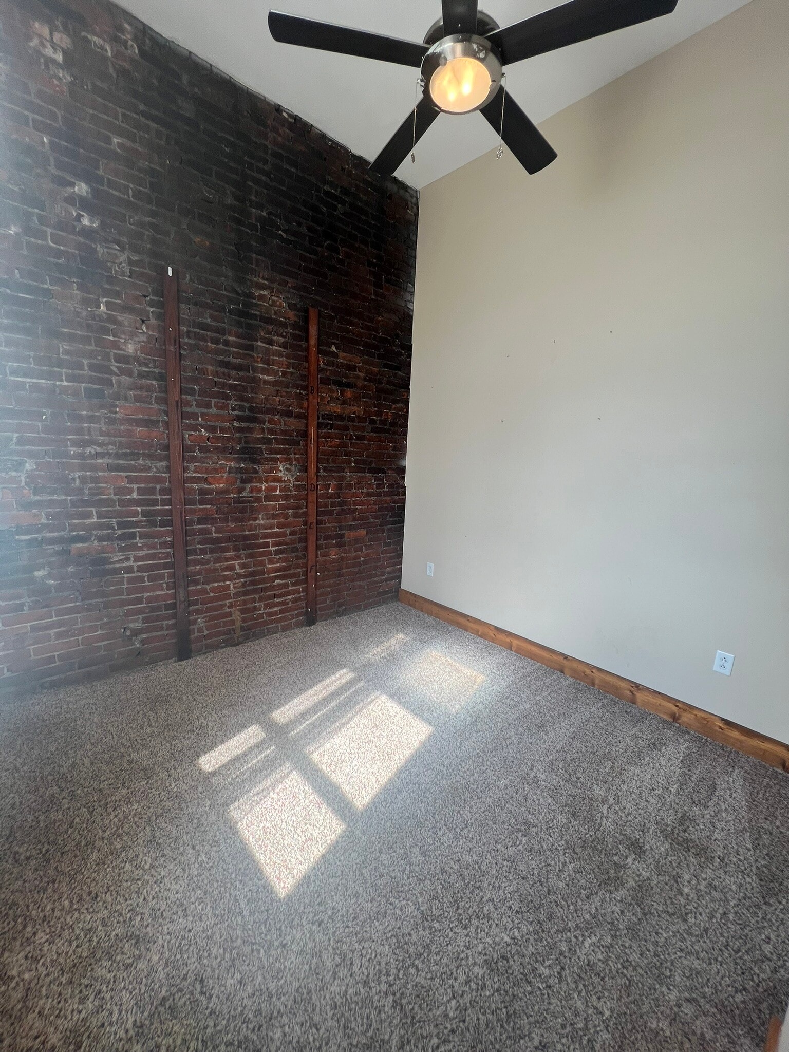 Bedroom - 921 Broad St
