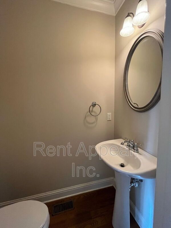 Building Photo - 4863 Carre Way