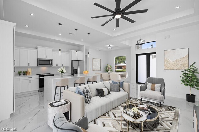 Building Photo - 719 Fullerton Ave S