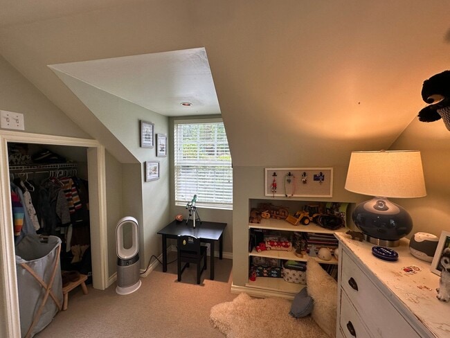 Building Photo - Briercrest ~ North Seattle Home