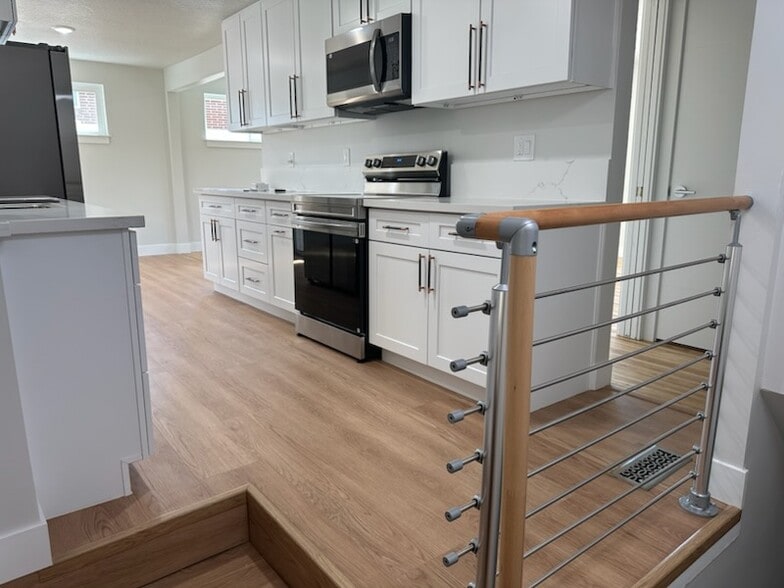 Kitchen-1 - 329 E Saunders St