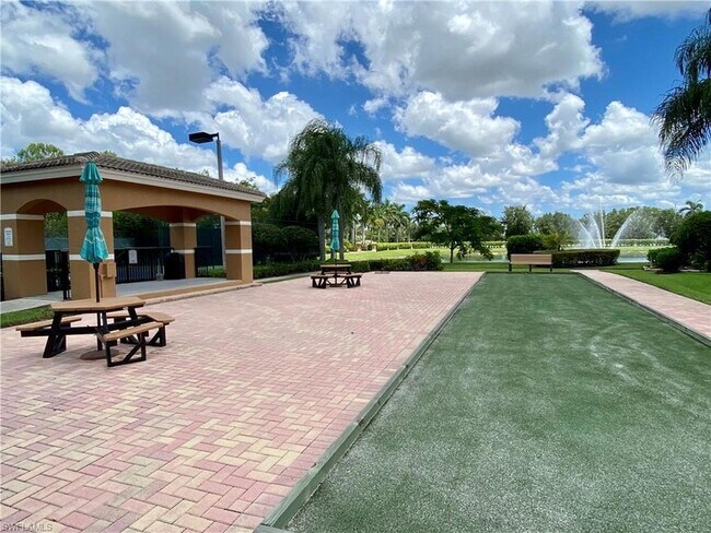 Building Photo - 1840 Florida Club Cir