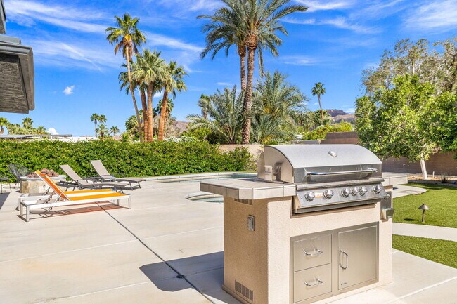 Building Photo - 73409 Little Bend Trail