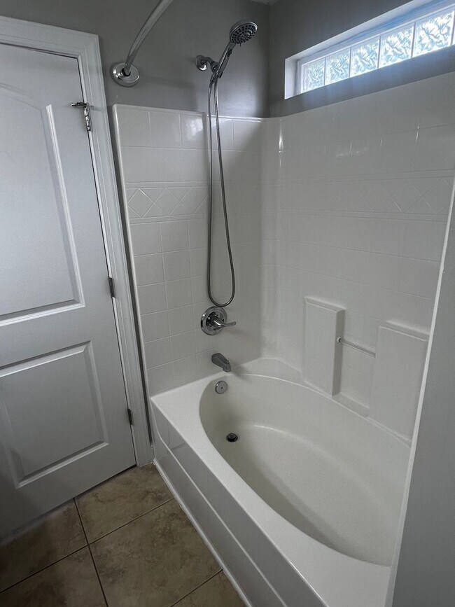 Building Photo - JULY SPECIAL !!! $150.00 OFF YOUR FIRST 2 ...