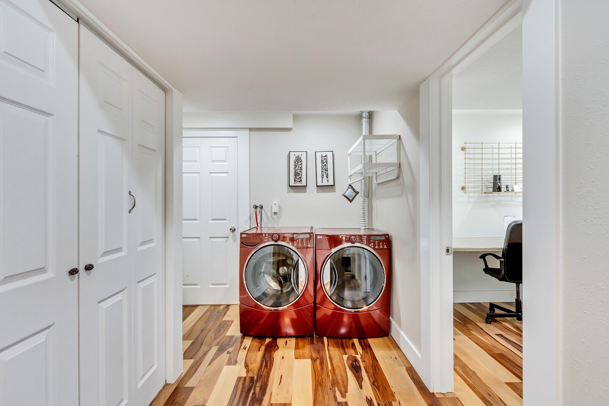 middle level laundry - 7063 S Swan Hill Dr