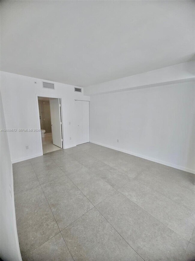 Building Photo - 1100 S Miami Ave
