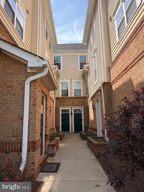 Building Photo - 20375 Belmont Park Terrace