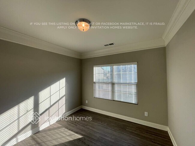 Building Photo - 5377 Roberta Crossing Dr