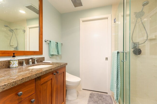 Building Photo - Bay View Condo at Park Place in Downtown San Diego