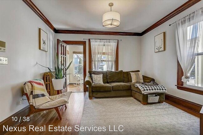 Building Photo - 2 br, 1 bath House - 3444 Grand Ave S #102