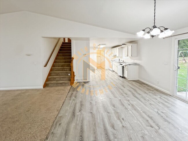 Building Photo - 466 S Good Hope Rd