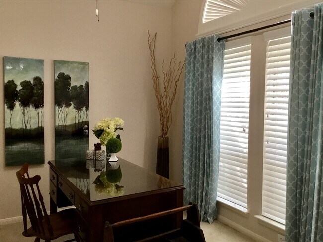 Building Photo - 3 N Spiral Vine Cir