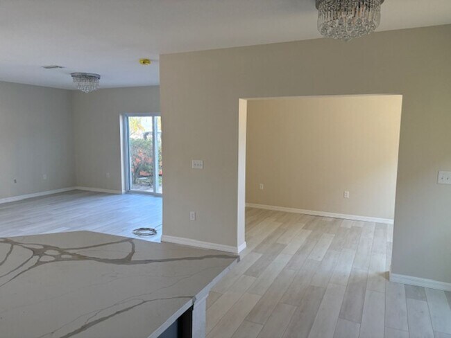 Building Photo - 4BR/3BA Two-Story Home in Hudson, FL – Move-In Ready