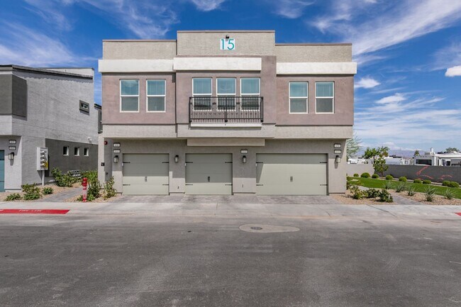 Building Photo - 2024 Lennar-Built Fully Furnished 2BR + Office Space Townhome-Style Condo in Cadence