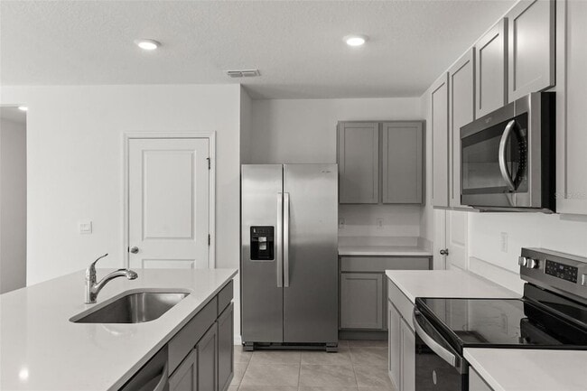 Building Photo - 33301 Darley Dl Trl