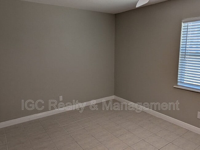 Building Photo - 108 Flug Ave